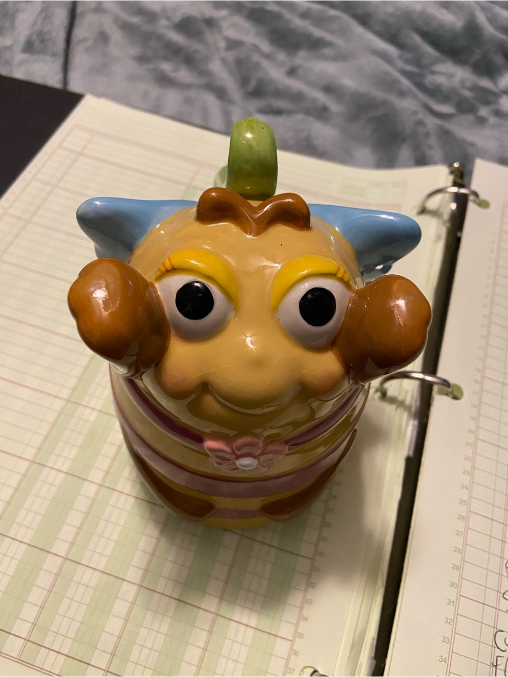 Ceramic Bee-Shaped coffee tea mug cup in Yellow and Blue topsy turvy